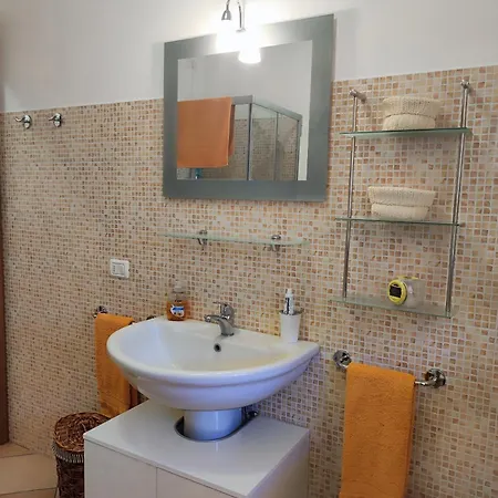 Apartment La Casa Di Aki E Rio Arona